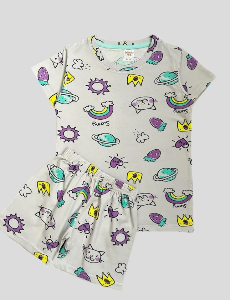 Desenli Terletmez Şortlu Pijama Takımı