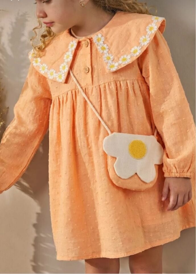 Papatya Yaka Detaylı Çantalı Müslin Elbise